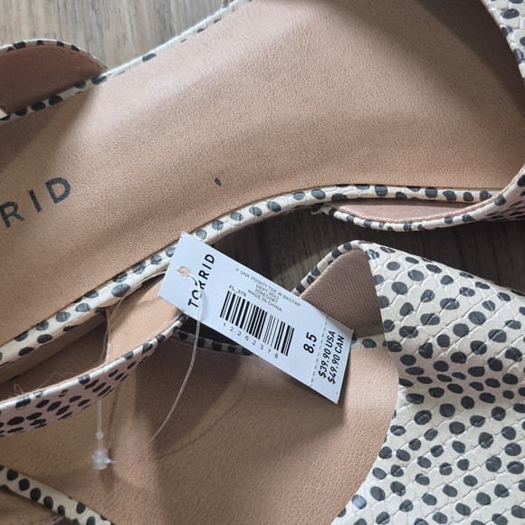 TORRID Sling Back Pointed Toe. Size 8.5. Wide Width. Animal Print. Nude/black - Picture 6 of 6